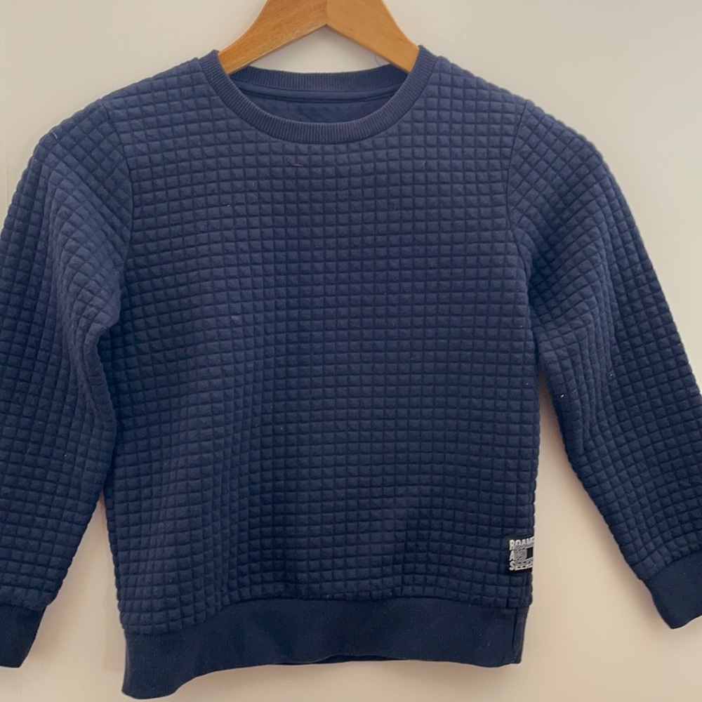 🌻navy blue boys quilted sweatshirt